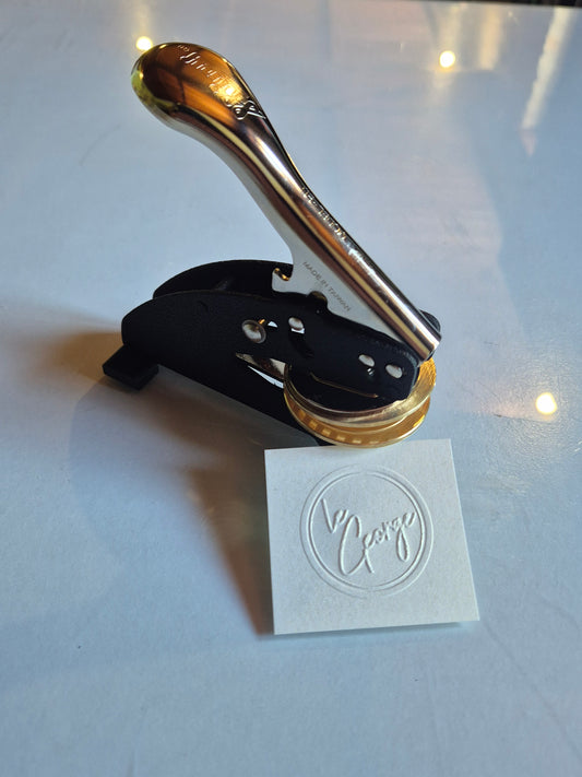 Pinces à gaufrer personnalisées.