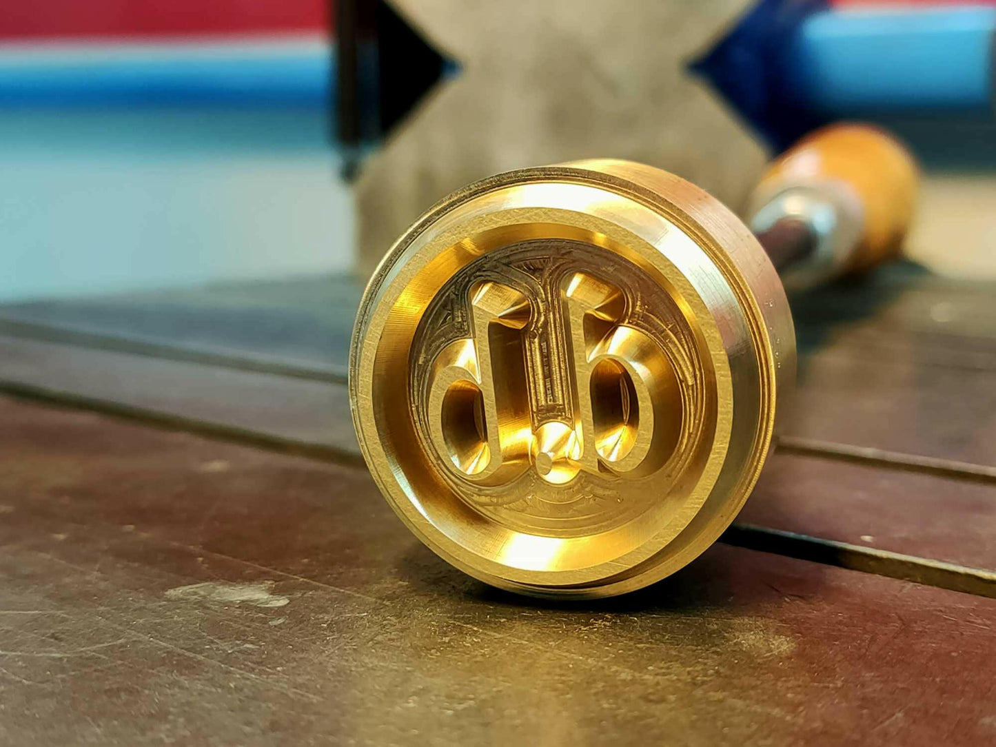 Blocs gravés & fers à marquer personnalisés.