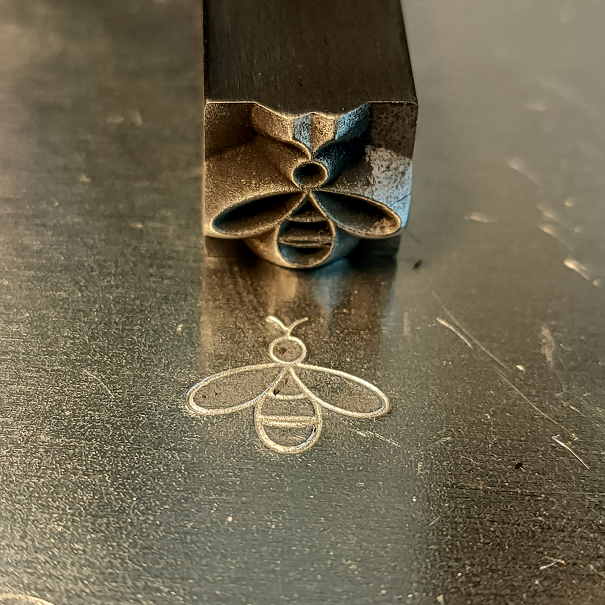 Poinçons de marquage personnalisés.