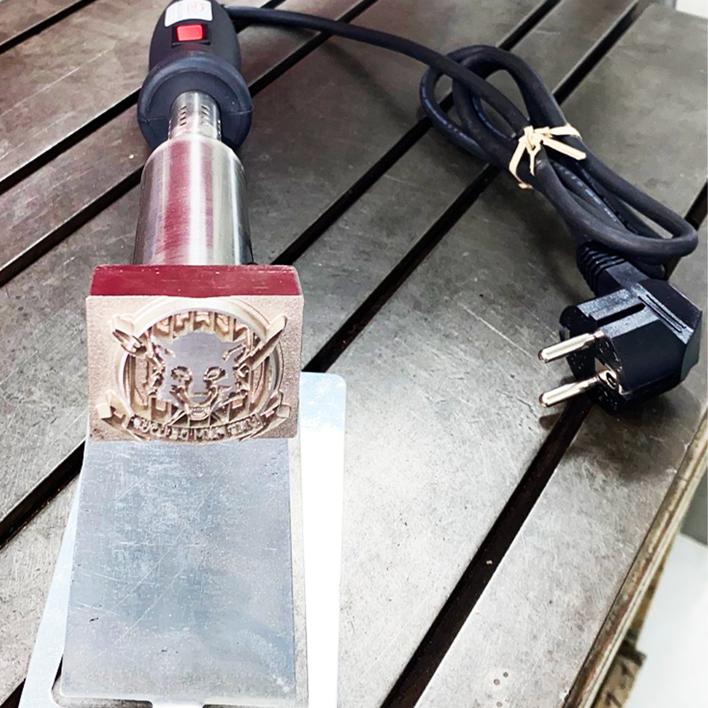 Fers à marquer électriques personnalisés.