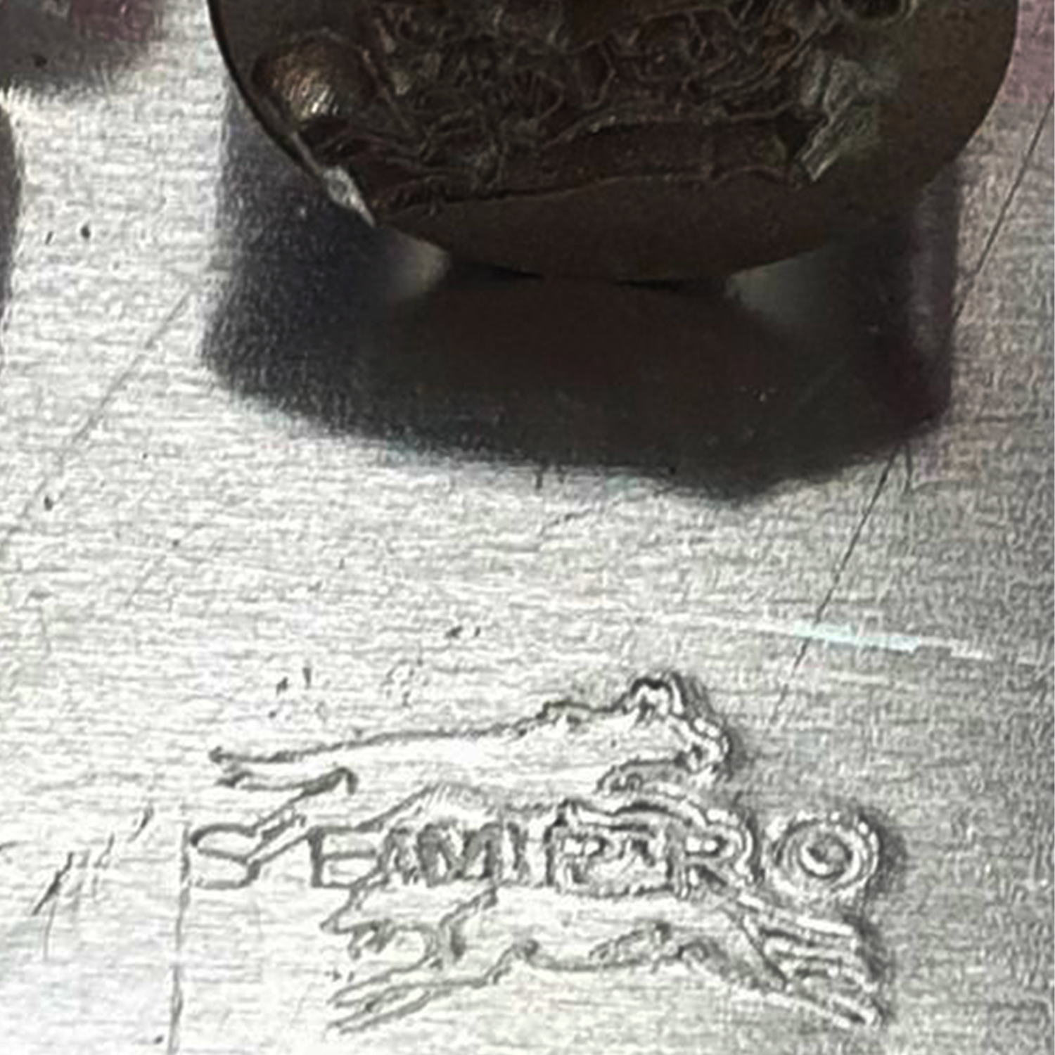 Poinçons de marquage personnalisés.