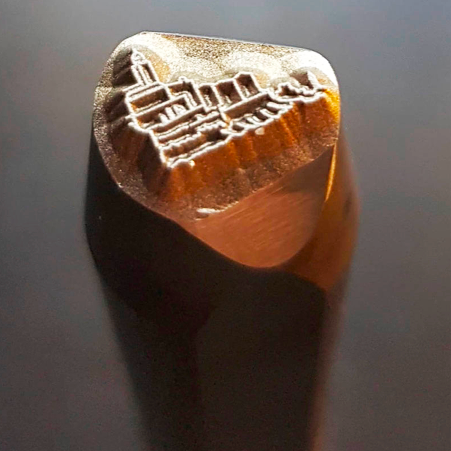 Poinçons de marquage personnalisés.